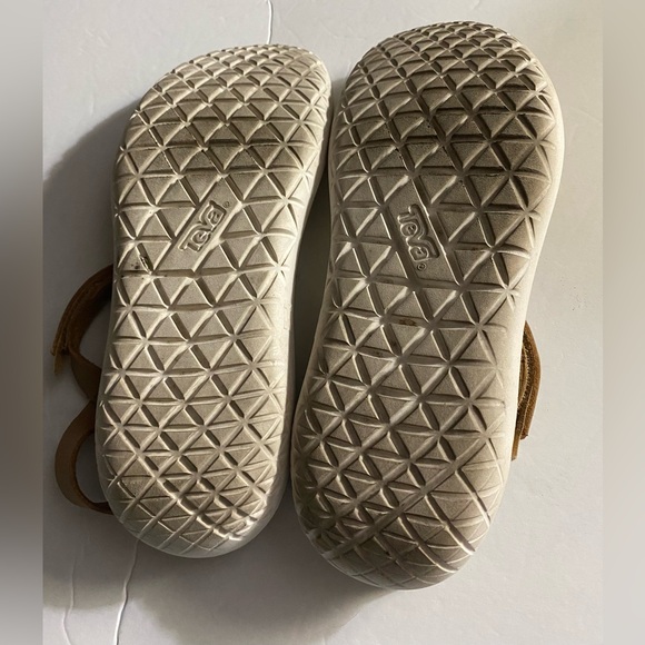 EUC TEVA Terra Float Lux Sandals, Beige, Flats, Sz 8.5, Neutral, Sport, Hiking - Picture 11 of 12